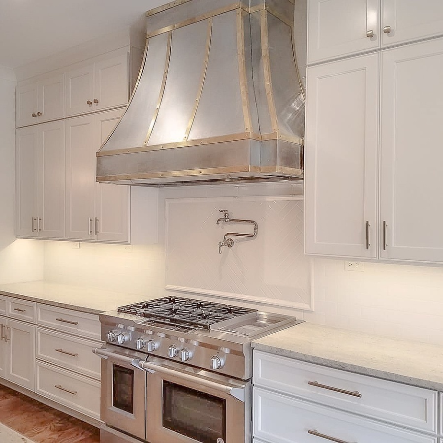White shaker kitchen cabinetry by Designer Cabinets