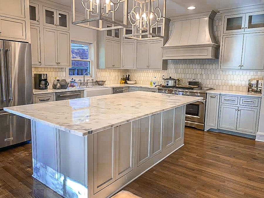 White shaker kitchen cabinetry by Designer Cabinets
