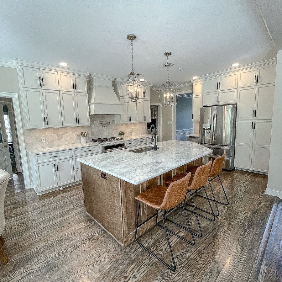 White shaker kitchen cabinetry by Designer Cabinets